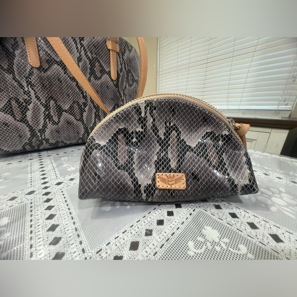Consuela Tote - Picture 7 of 7